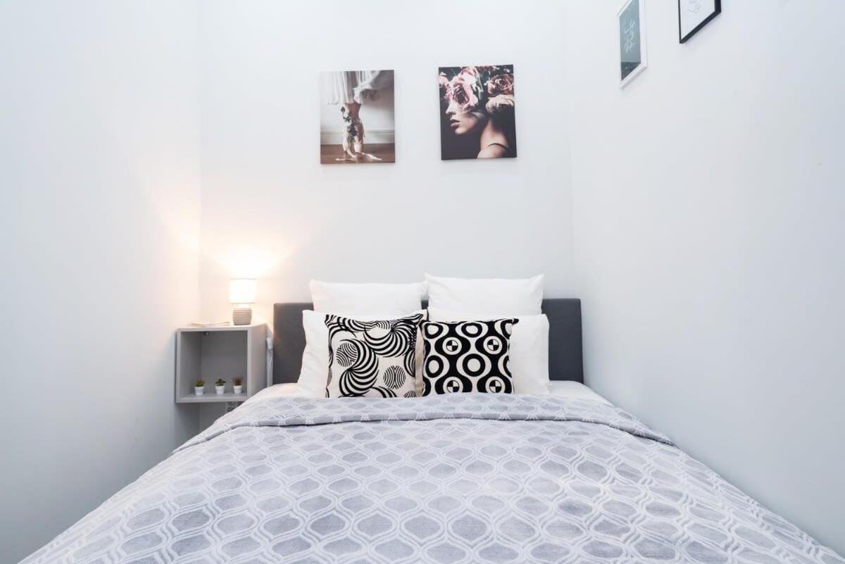New Spacious Apartment At Superb Location Budapest Kültér fotó
